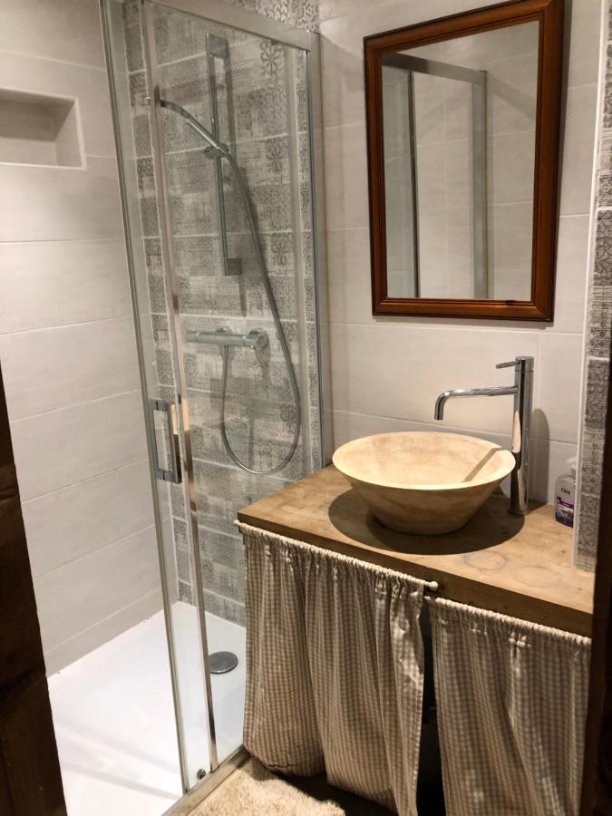 Le Domaine Des Terres Lodge